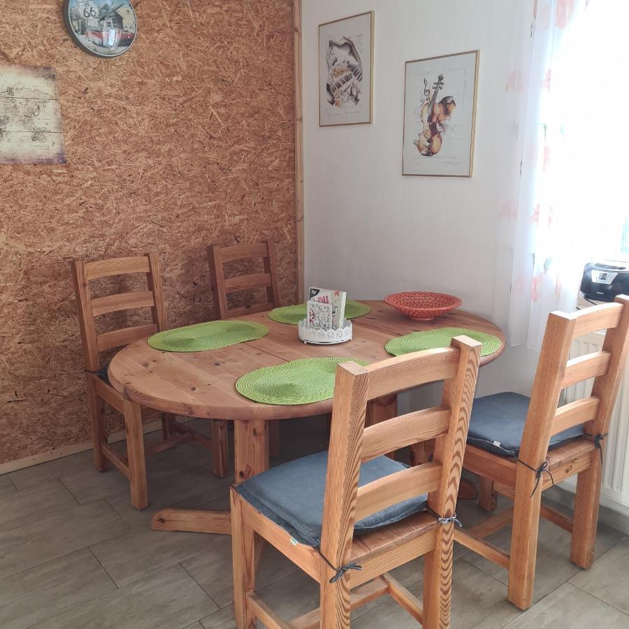 Apartamento Marienstrasse Neukirchen vorm Wald Exterior foto